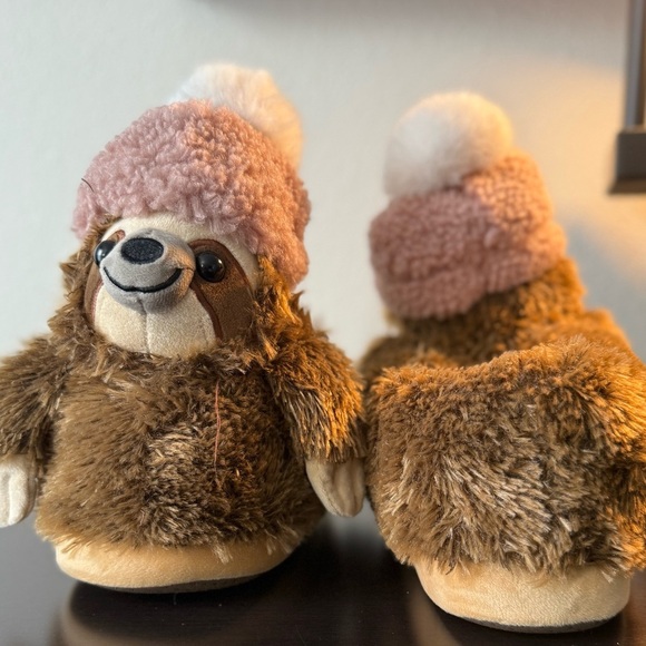 American Eagle Outfitters Tan Furry Accessory - Picture 8 of 9